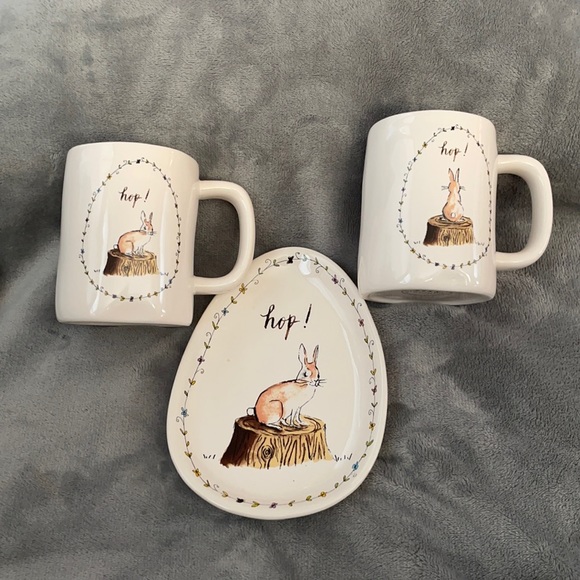 Rae Dunn HOP Easter side plate with two mugs - Picture 1 of 5